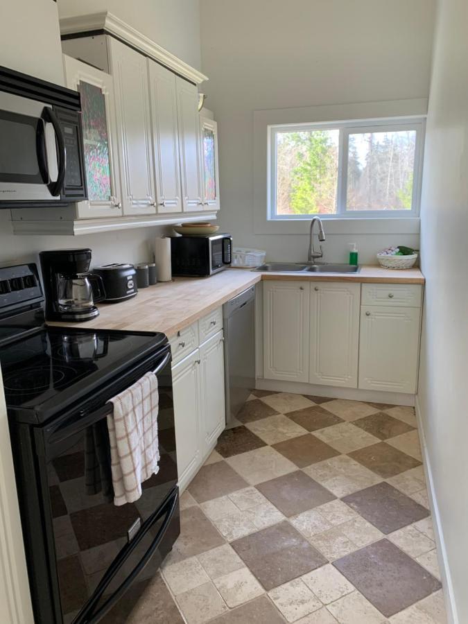 Country Home, Sleeps 6 Pets Friendly Port Alberni Esterno foto